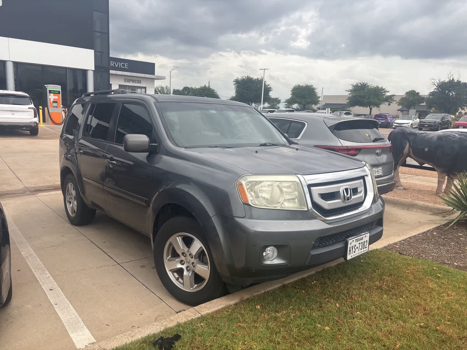 Thumbnail: 2010 Honda Pilot - 3