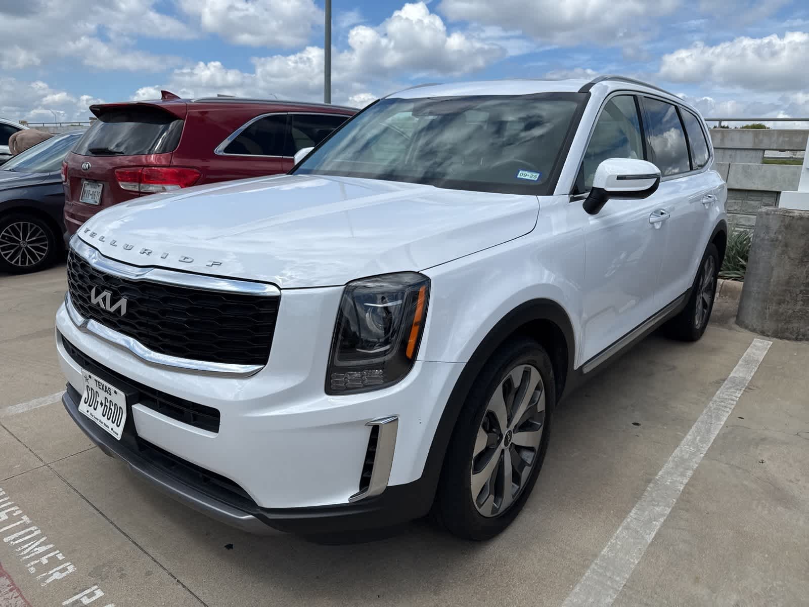 Thumbnail: 2022 Kia Telluride - 1