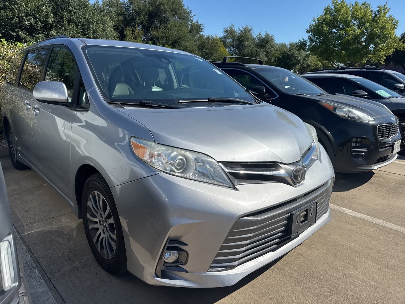 Thumbnail: 2018 Toyota Sienna - 2