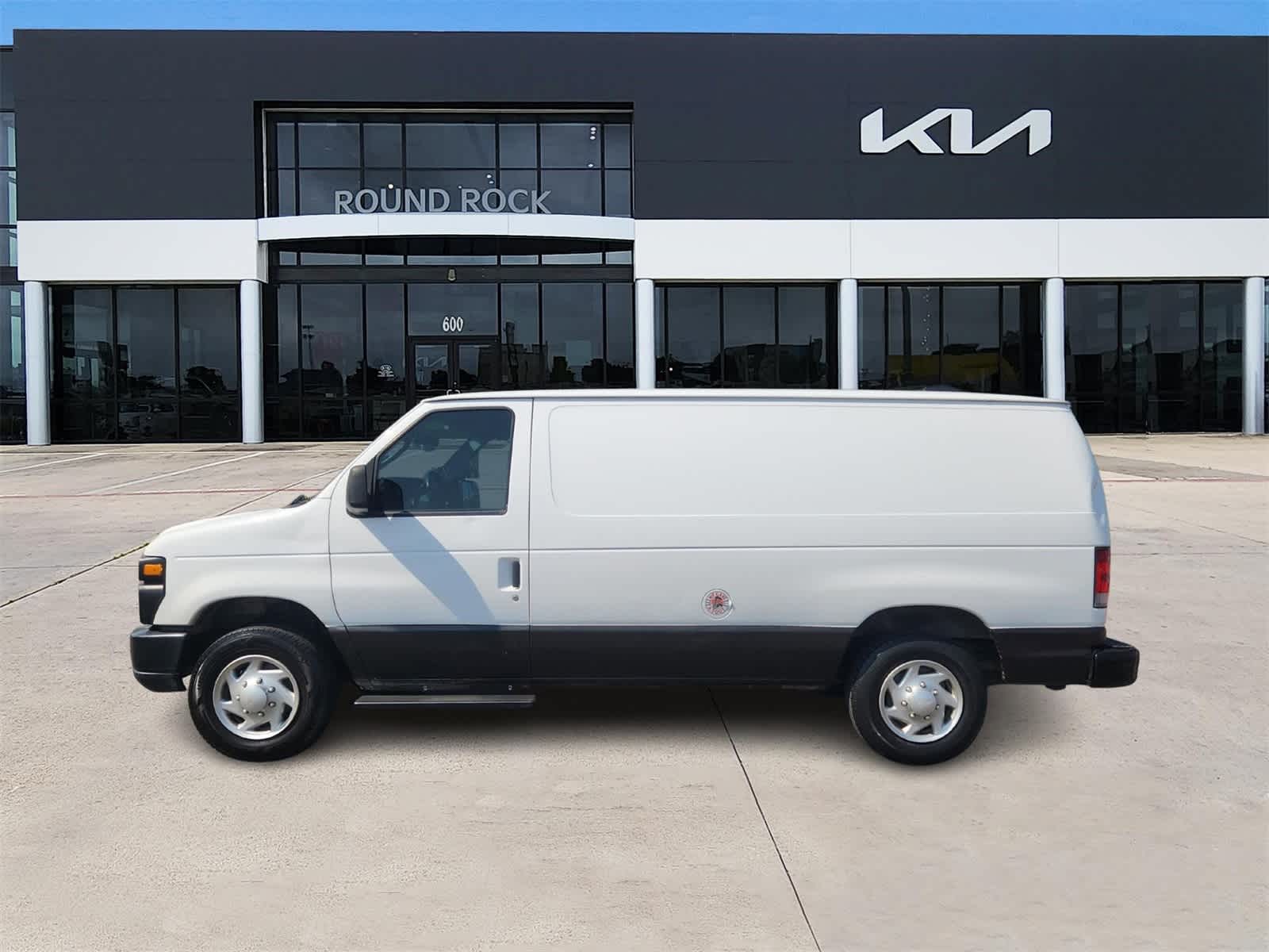 Thumbnail: 2011 Ford Econoline - 4
