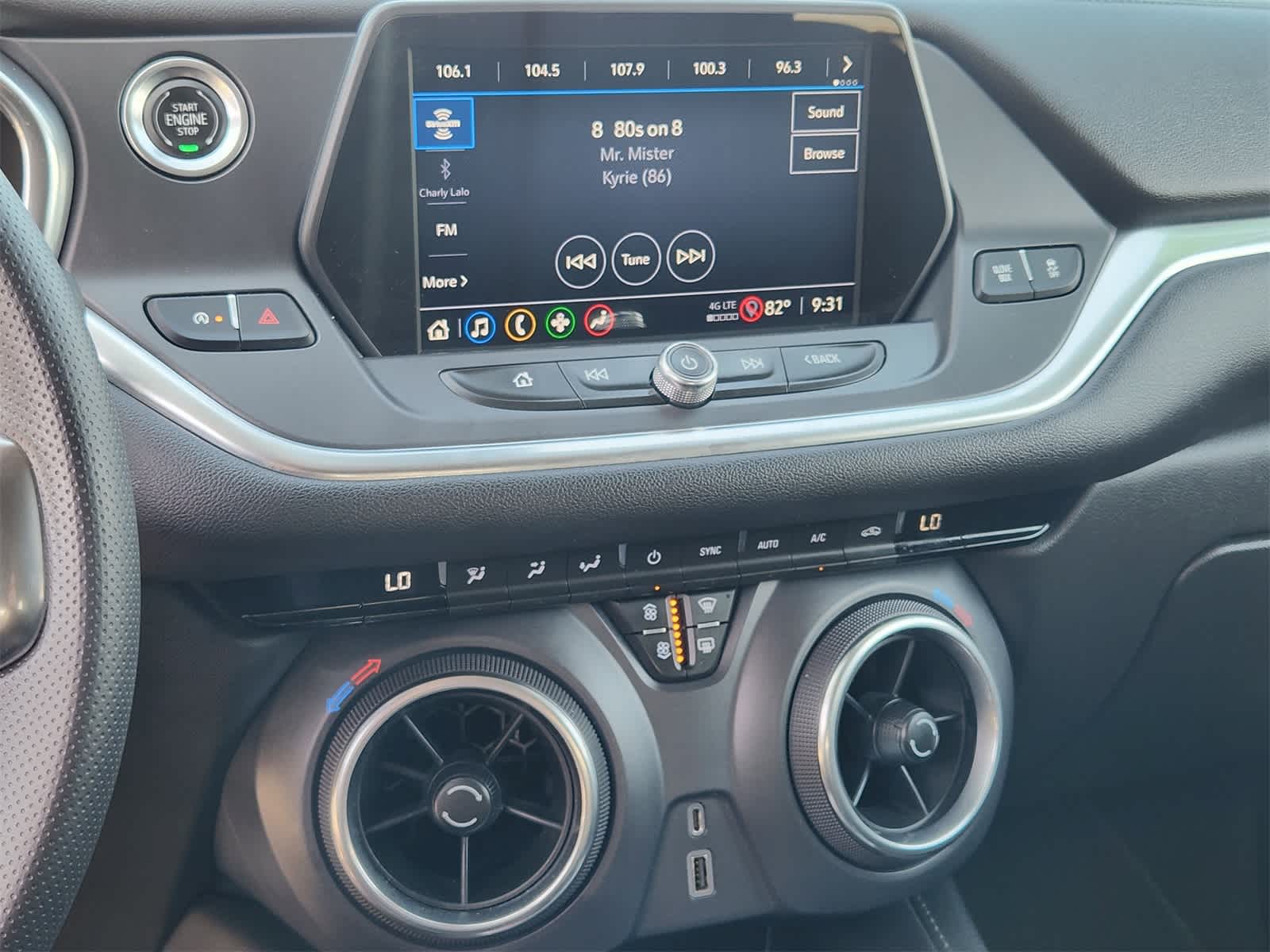 Thumbnail: 2021 Chevrolet Blazer - 16