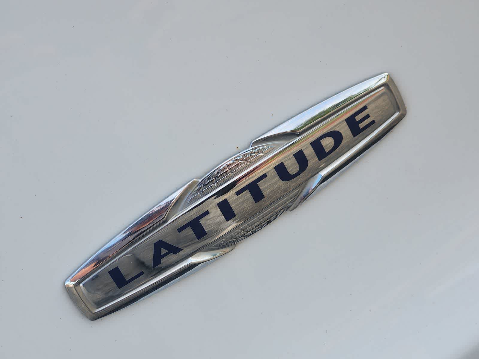 Thumbnail: 2019 Jeep Cherokee - 11