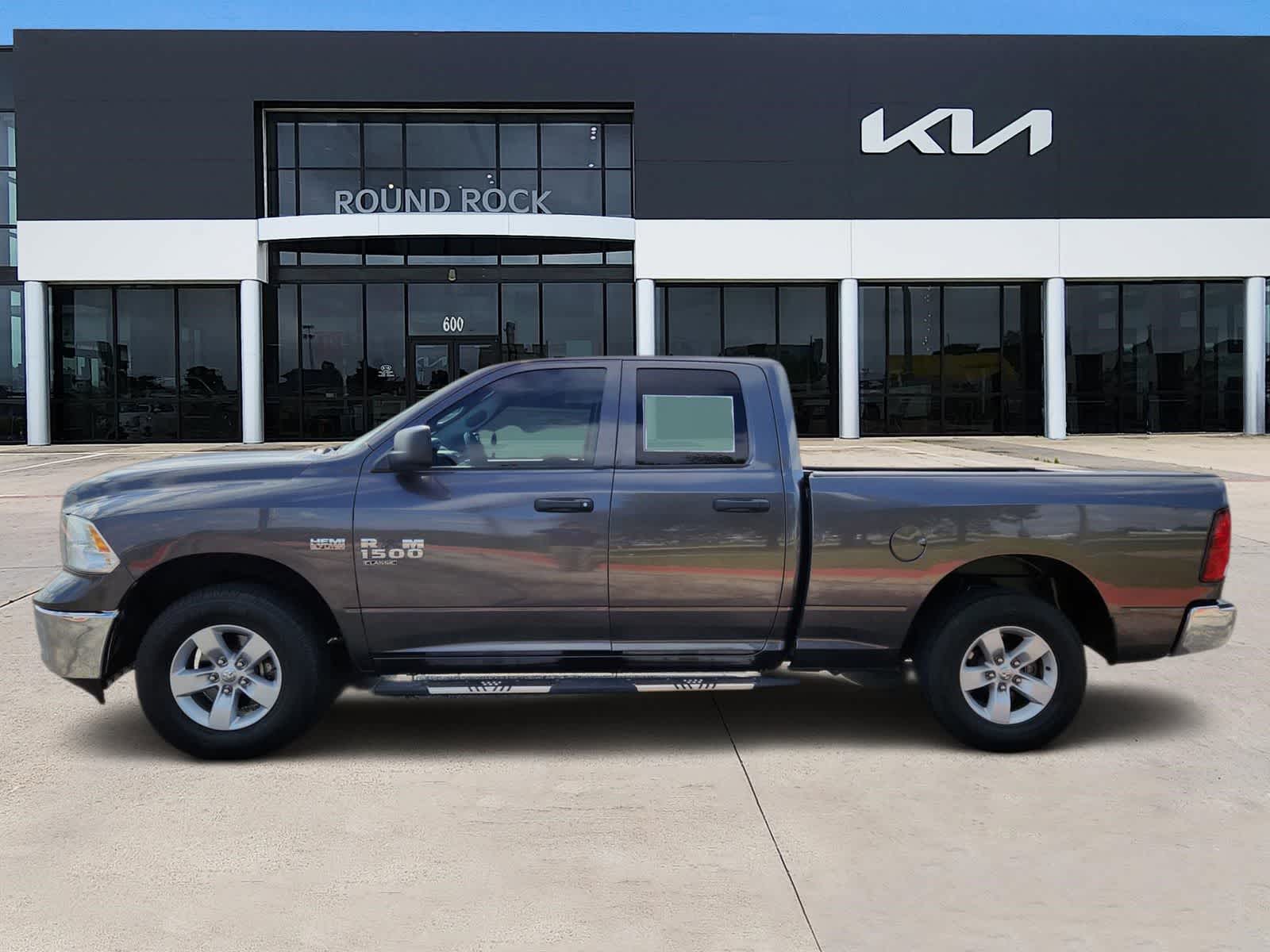 Thumbnail: 2019 RAM 1500 Classic - 4