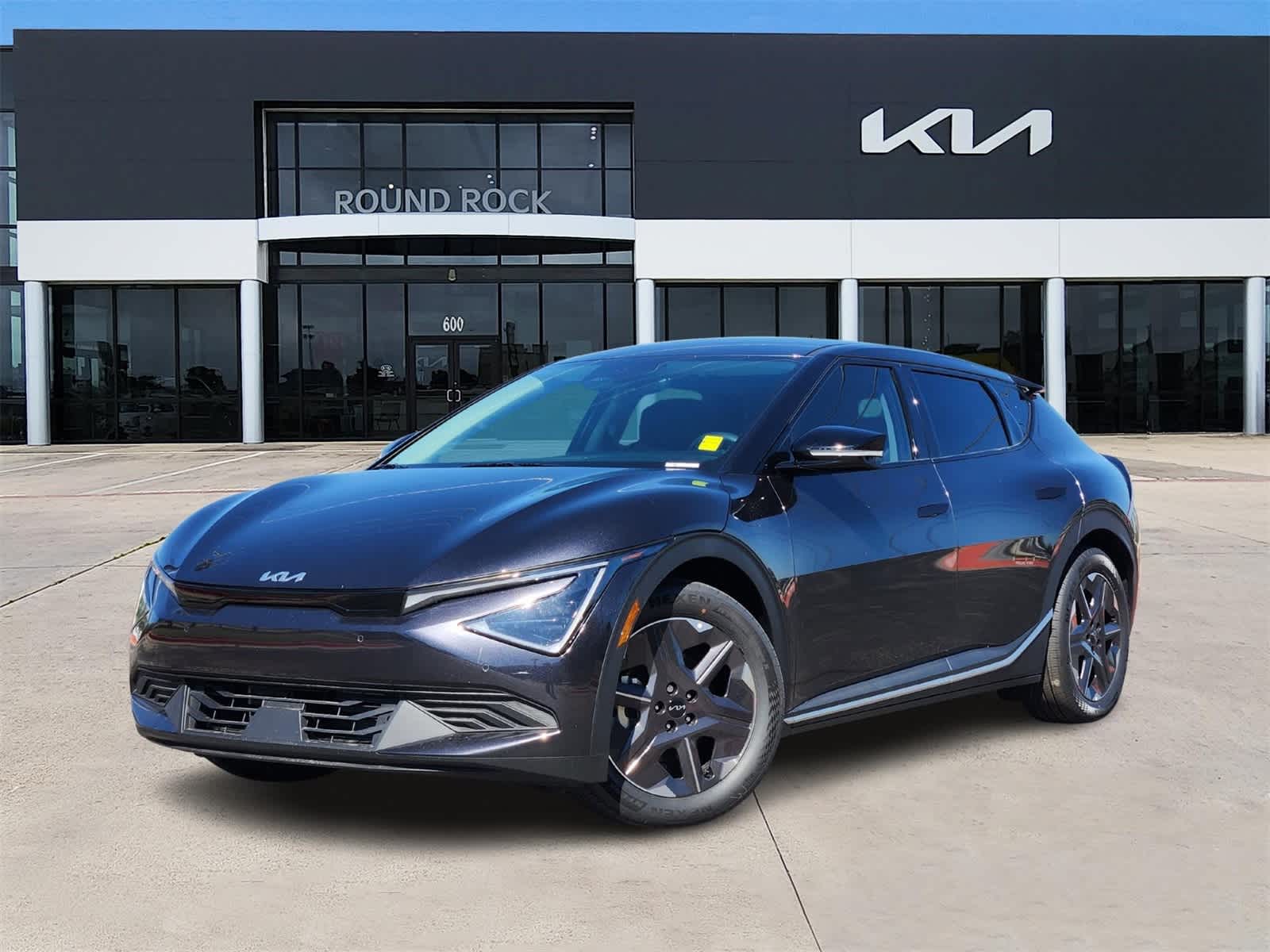 2025 Kia EV6 Light L/R's photo