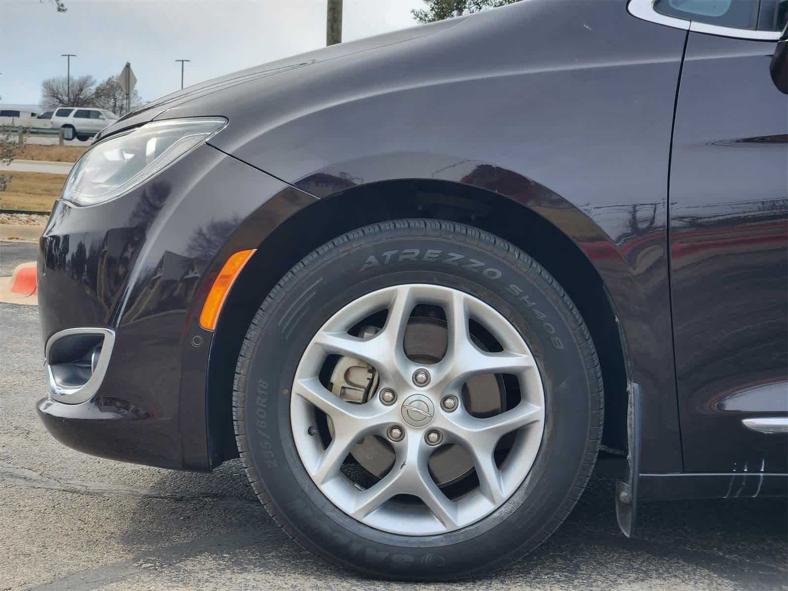 Thumbnail: 2018 Chrysler Pacifica - 8