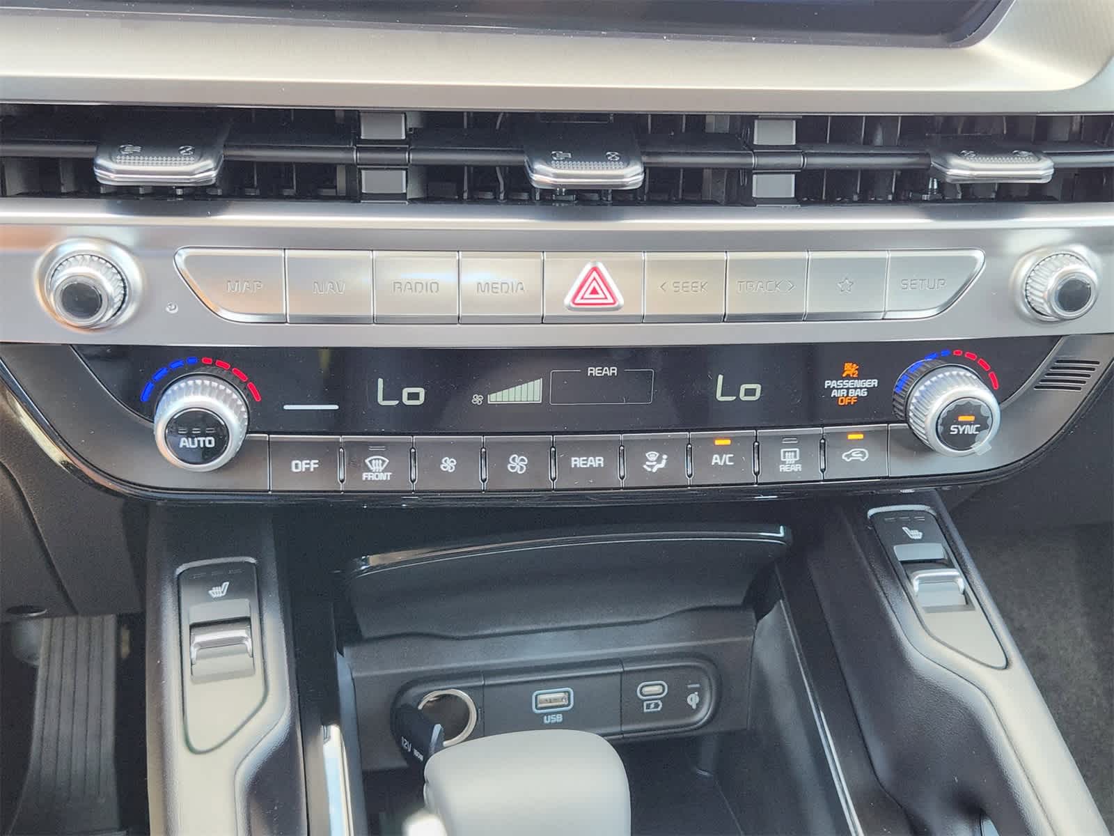 Thumbnail: 2025 Kia Telluride - 16