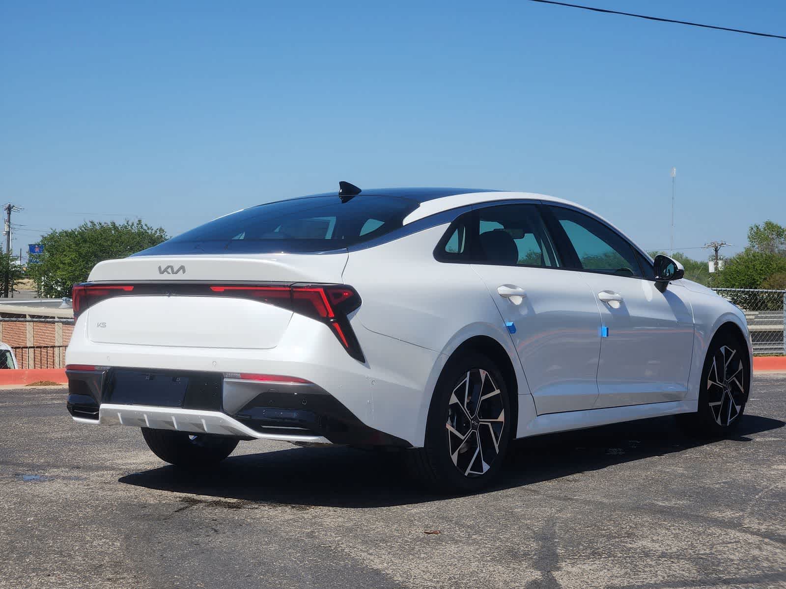 Thumbnail: 2026 Kia K5 - 6