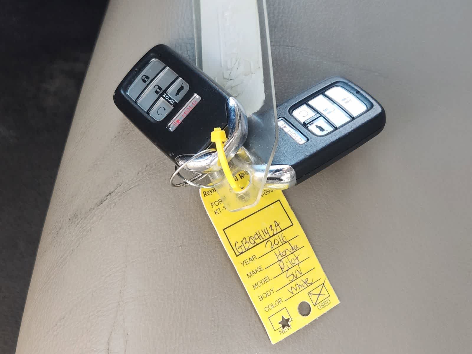 Thumbnail: 2016 Honda Pilot - 36