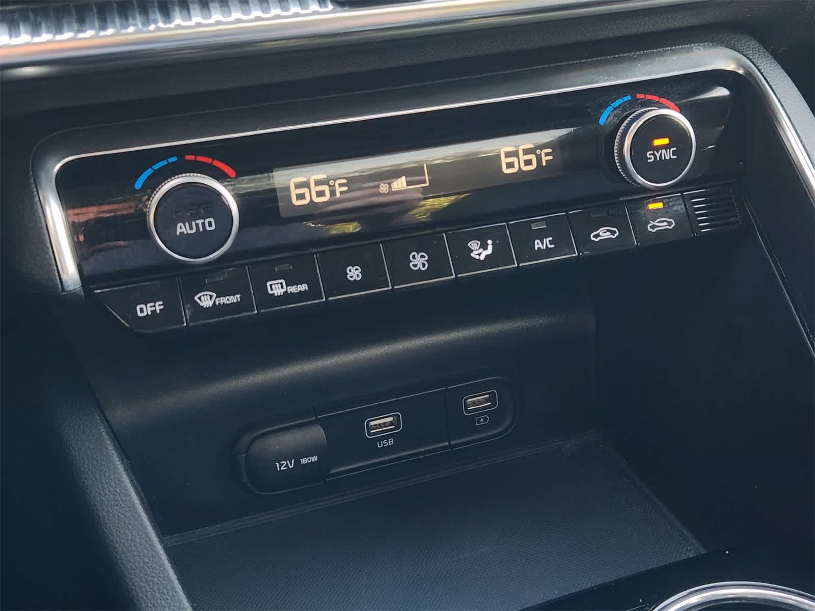 Thumbnail: 2023 Kia K5 - 18