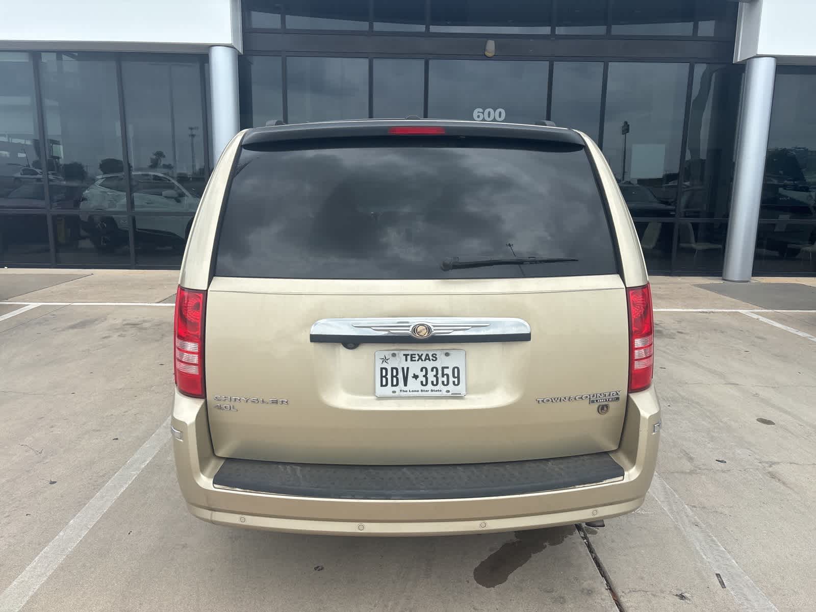 2010 Chrysler Town & Country  5