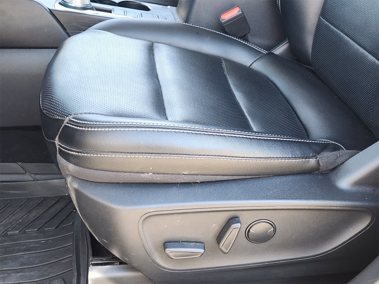 Thumbnail: 2022 Ford Escape - 23