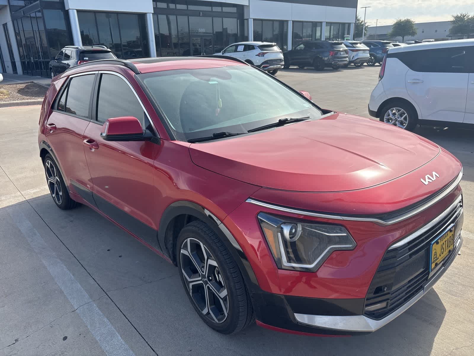 2023 Kia Niro EX Touring's photo