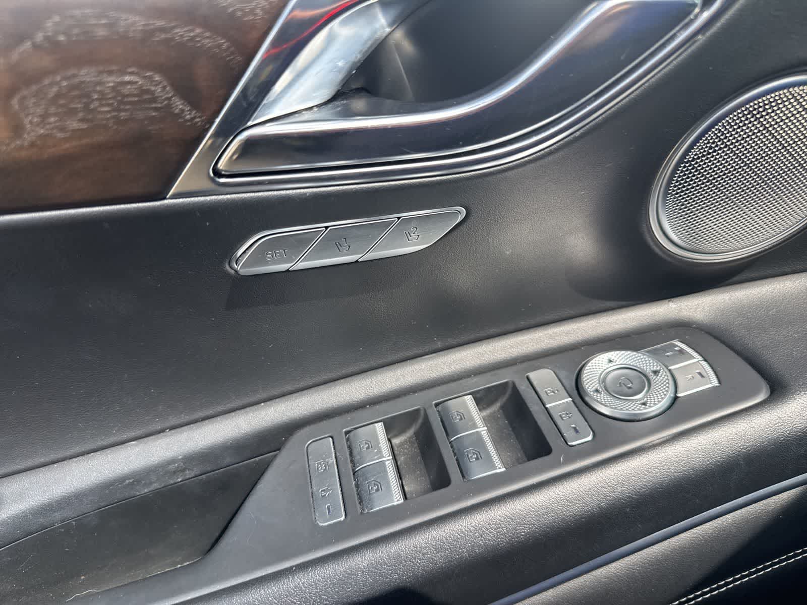 Thumbnail: 2021 Genesis GV80 - 11