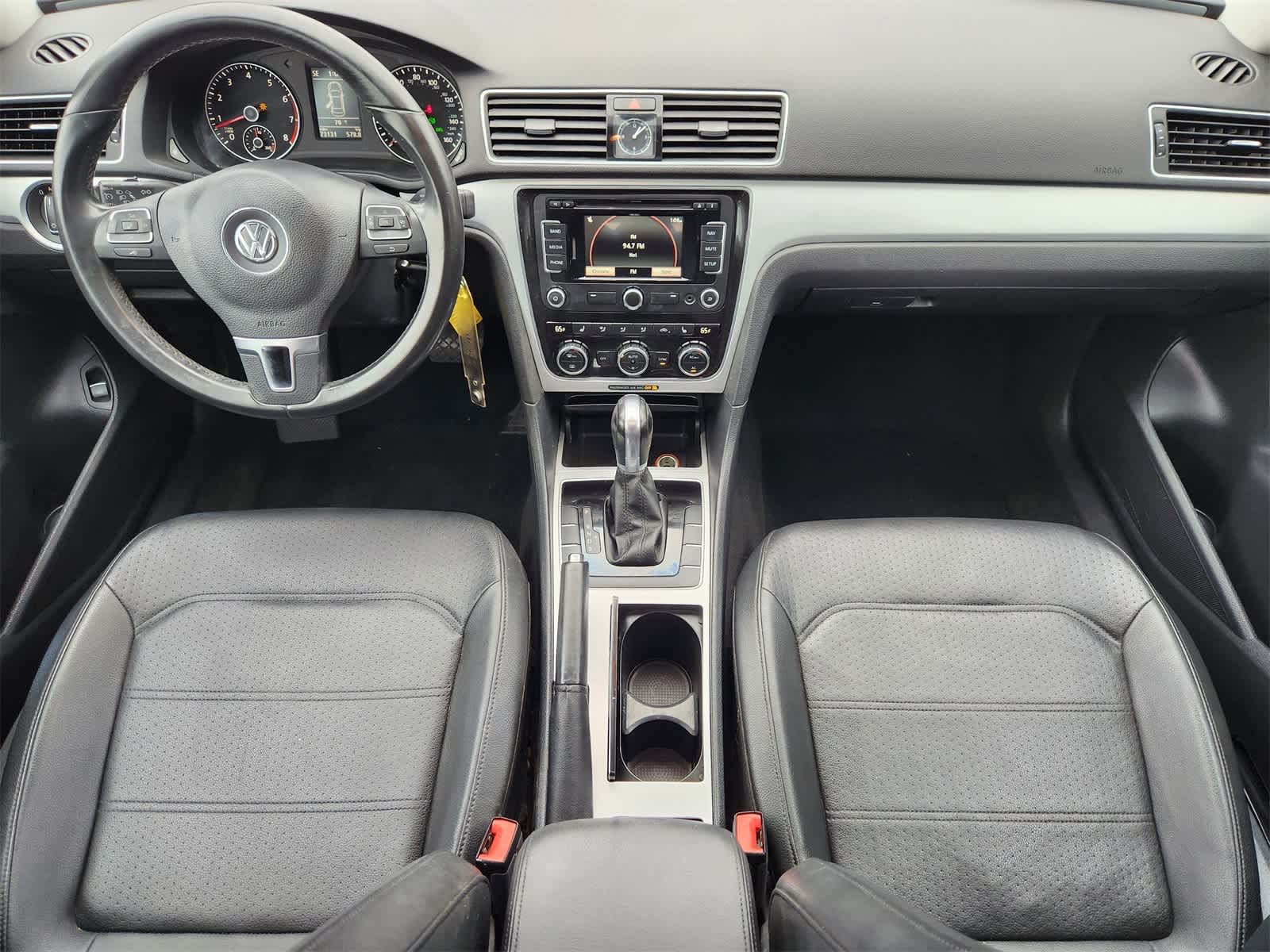 Thumbnail: 2012 Volkswagen Passat - 23