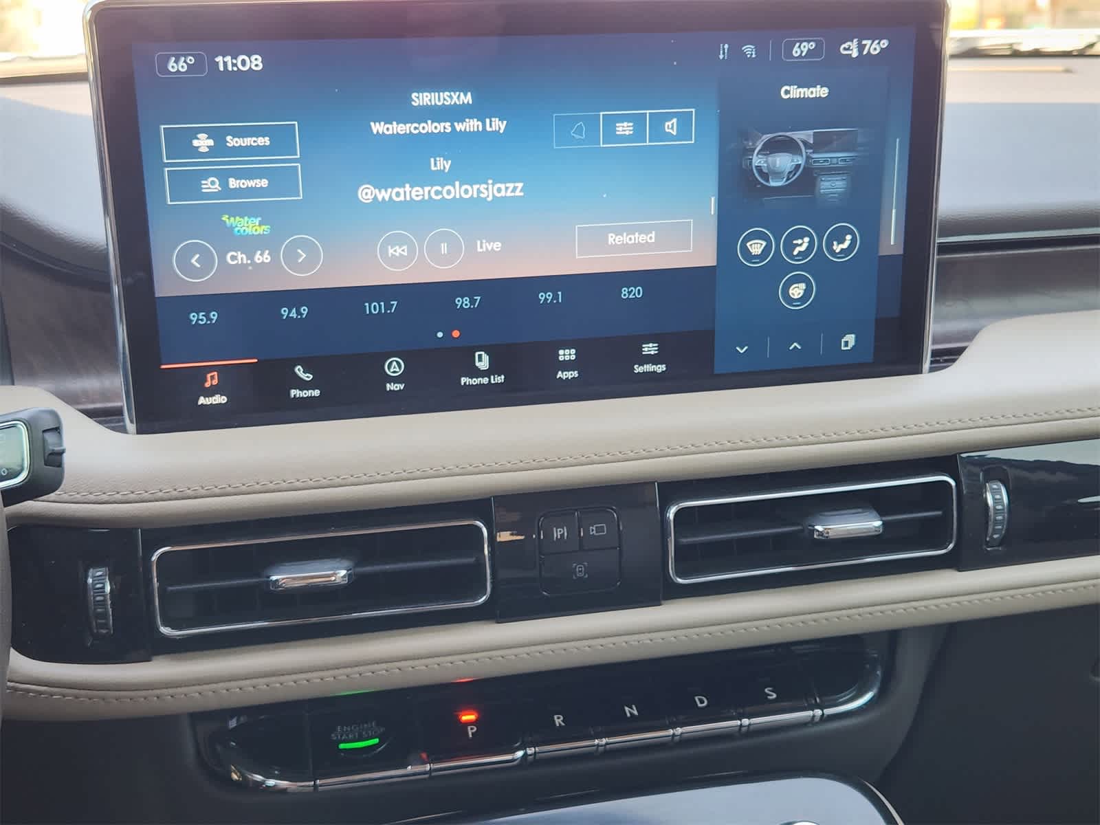 Thumbnail: 2022 Lincoln Nautilus - 17