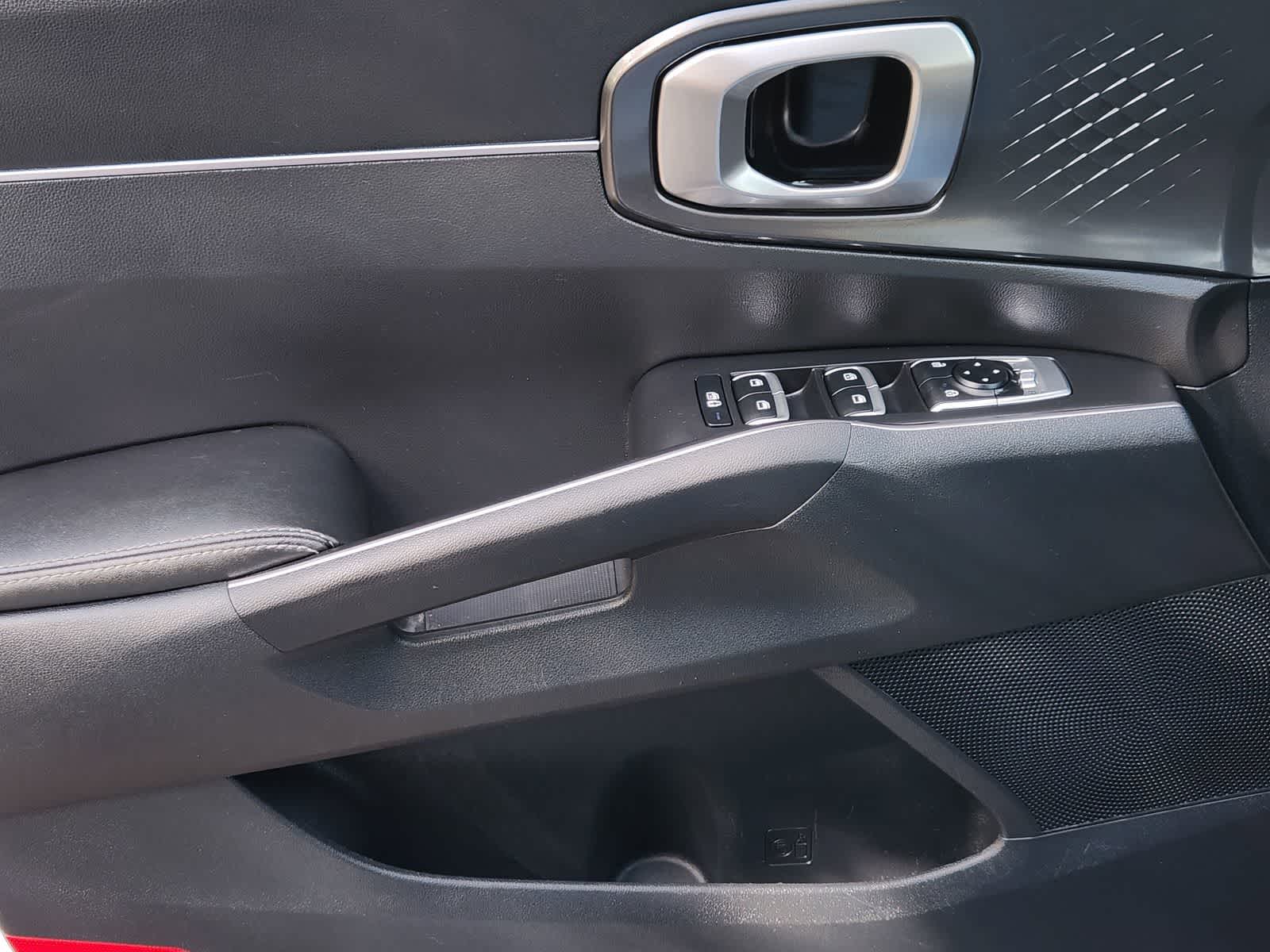 Thumbnail: 2023 Kia Sorento - 23