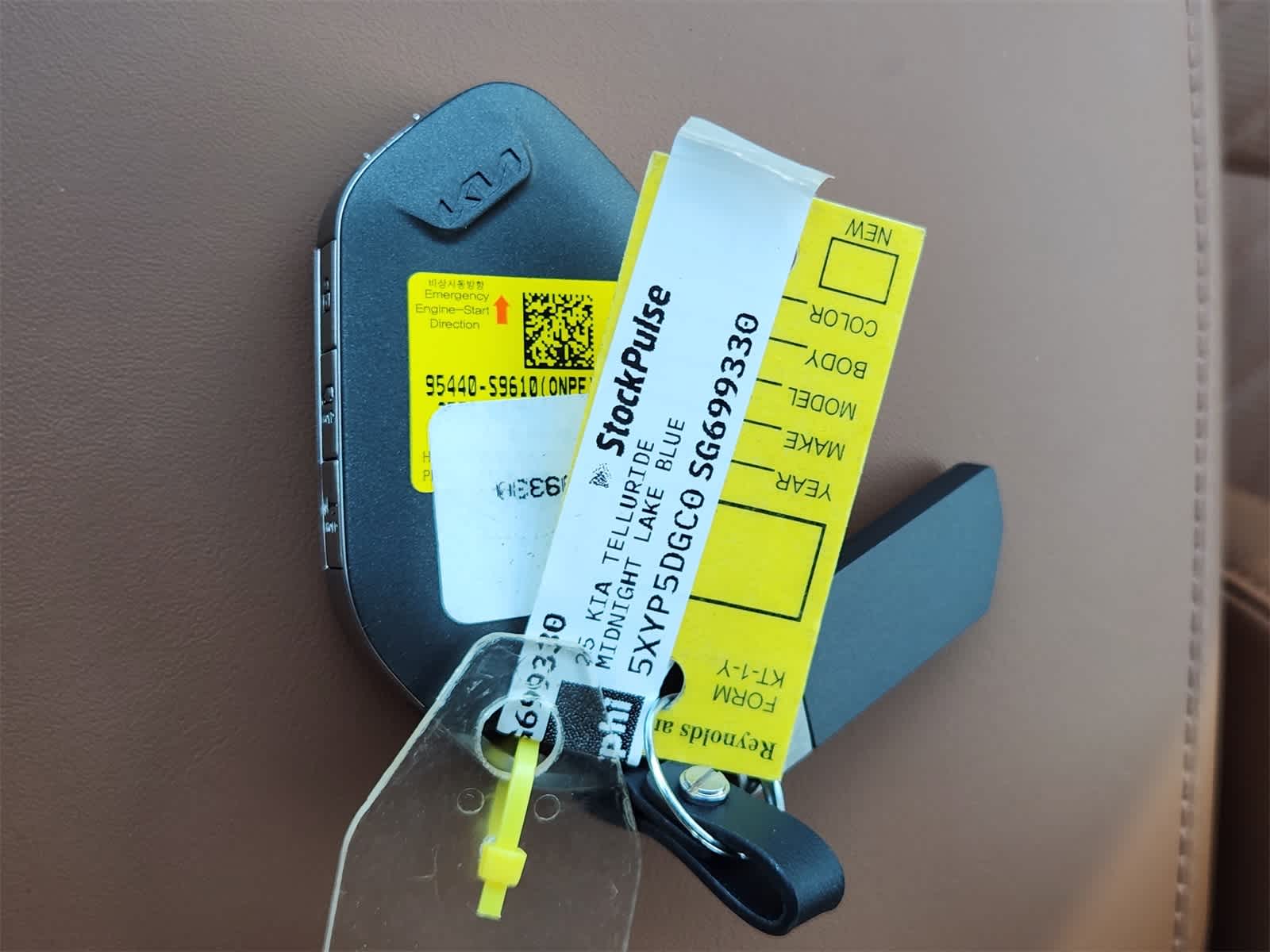 Thumbnail: 2025 Kia Telluride - 32