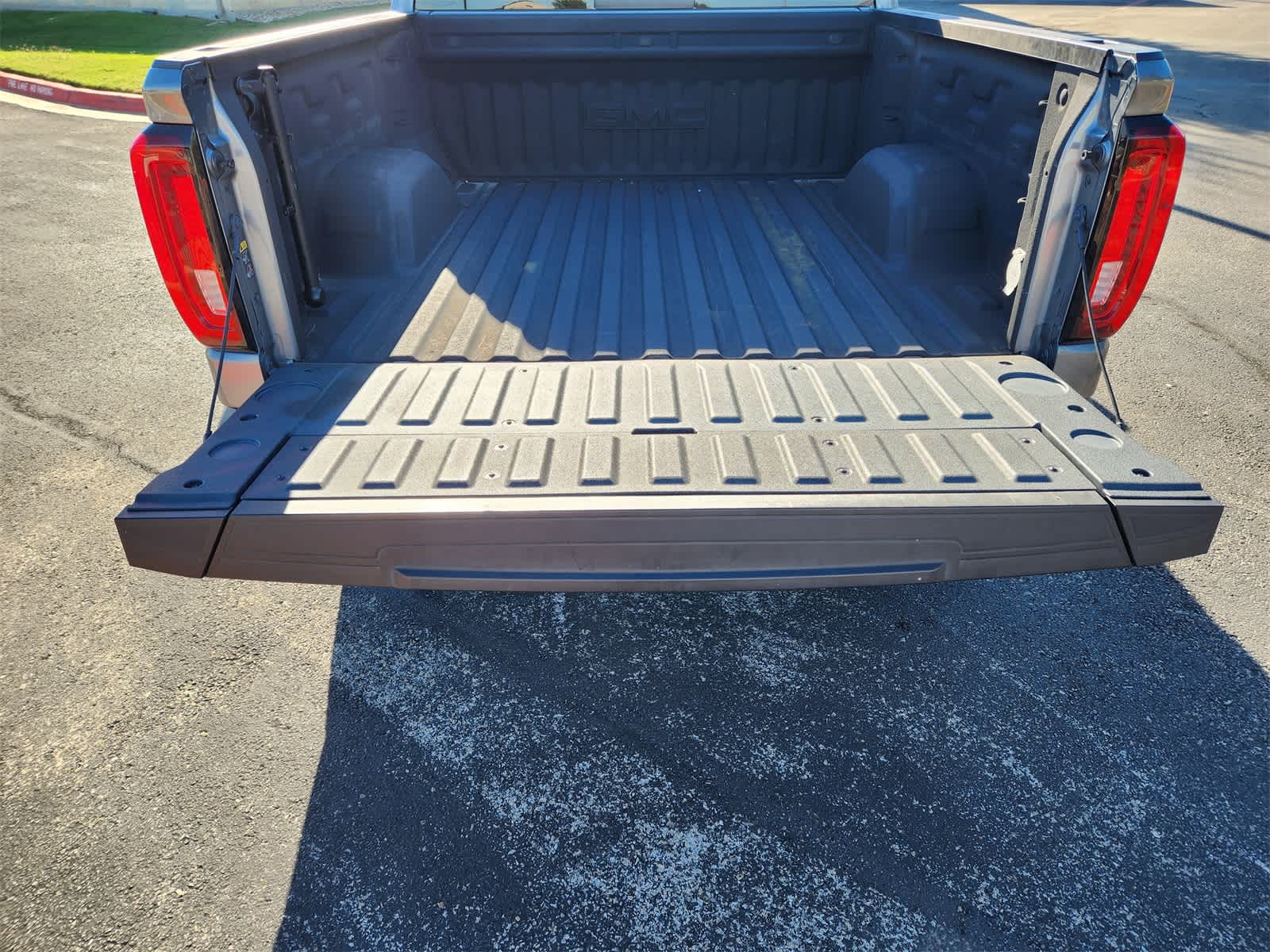 Thumbnail: 2021 GMC Sierra 1500 - 31