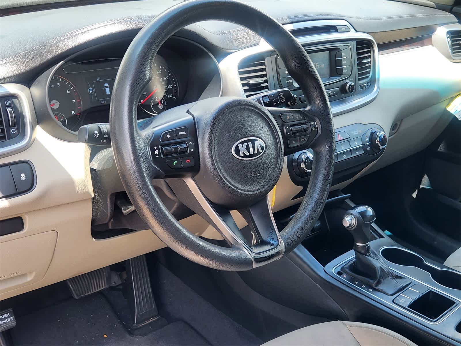 Thumbnail: 2016 Kia Sorento - 2