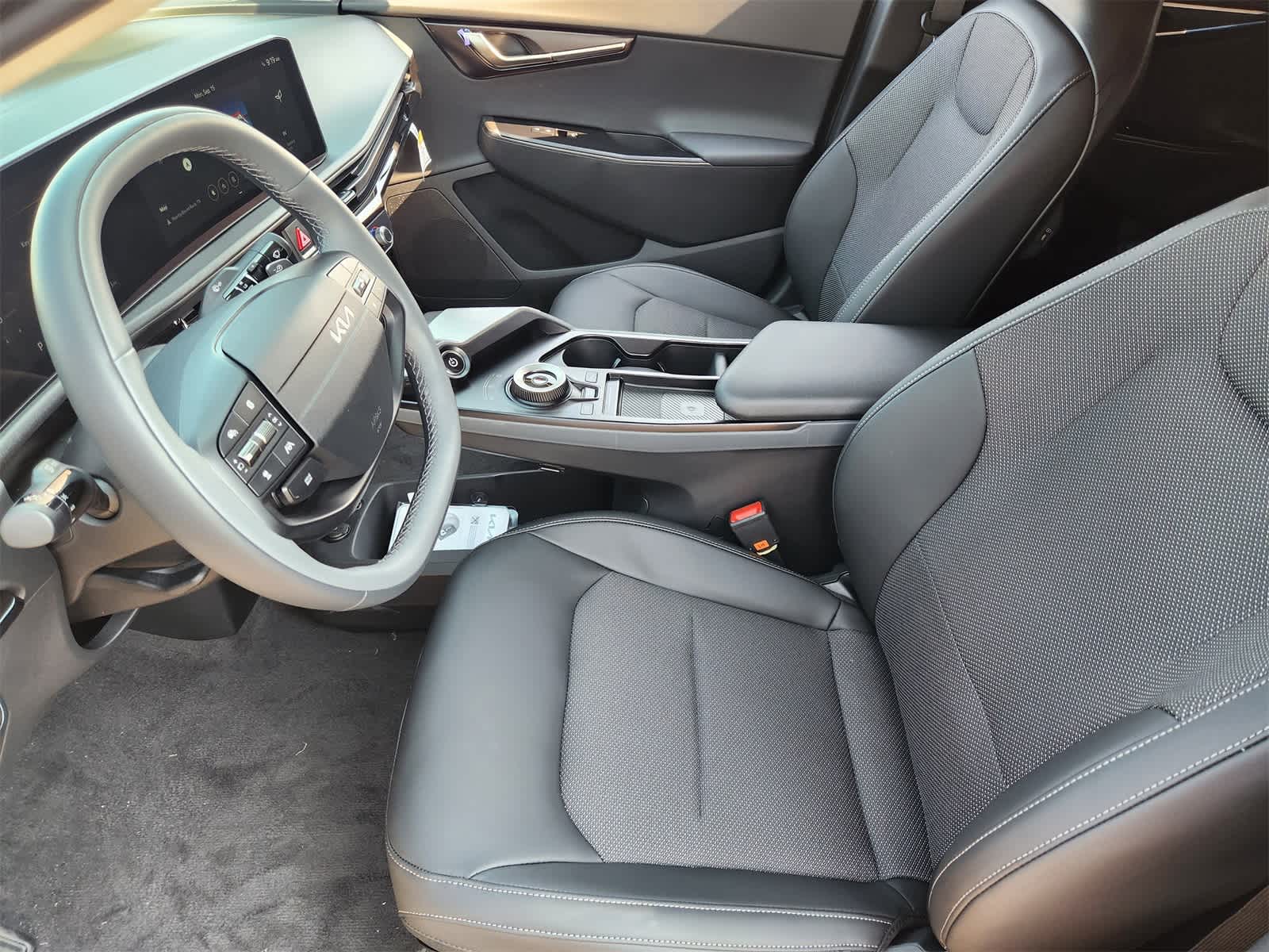 Thumbnail: 2025 Kia EV6 - 11