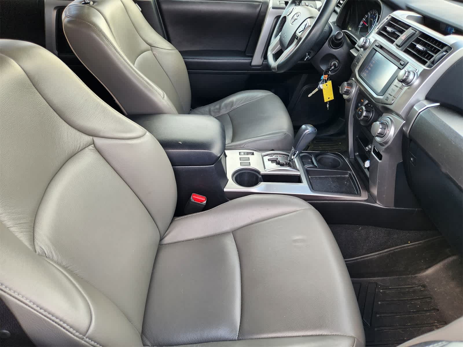 2016 Toyota 4Runner SR5 14