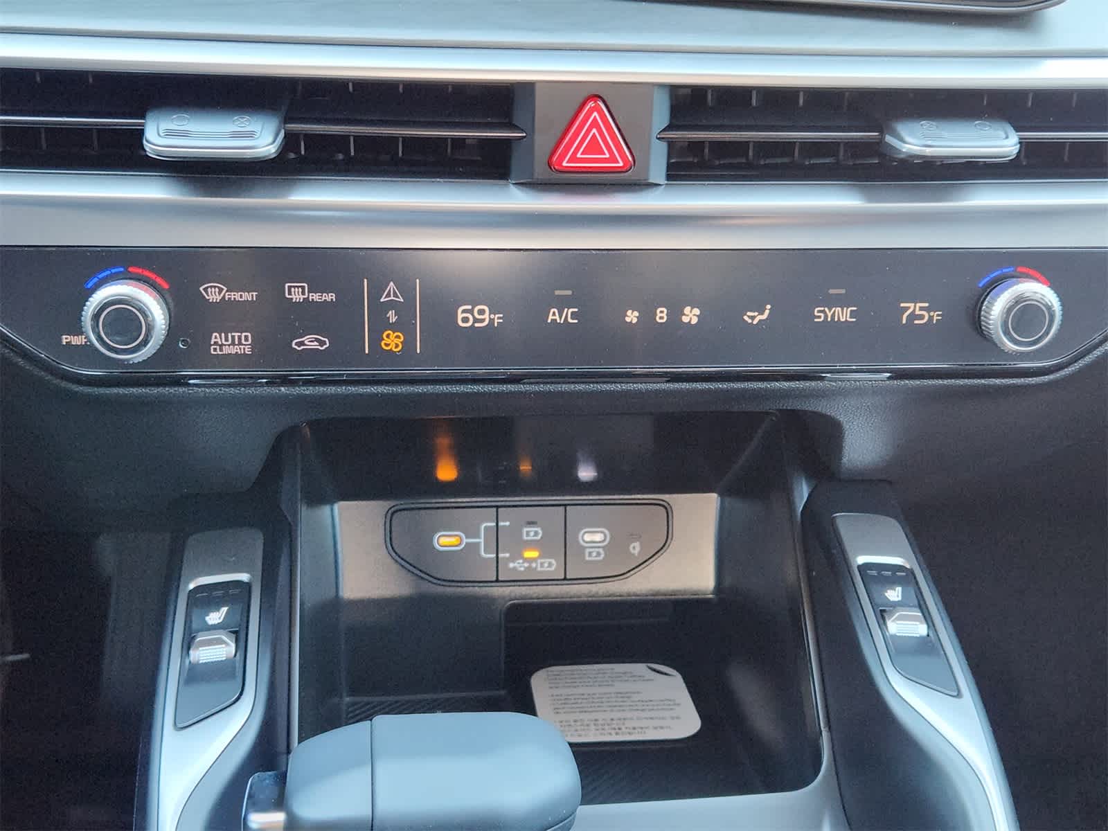 Thumbnail: 2026 Kia Sorento - 16