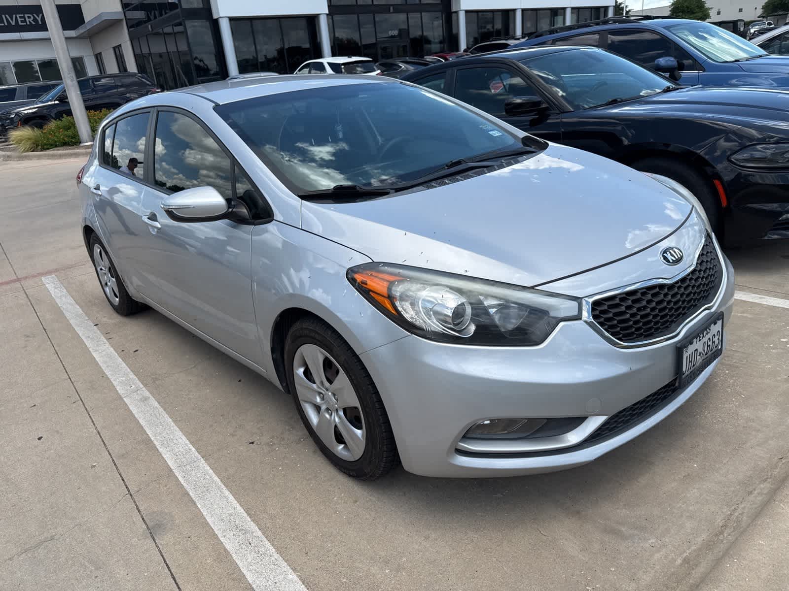 Thumbnail: 2016 Kia Forte - 3