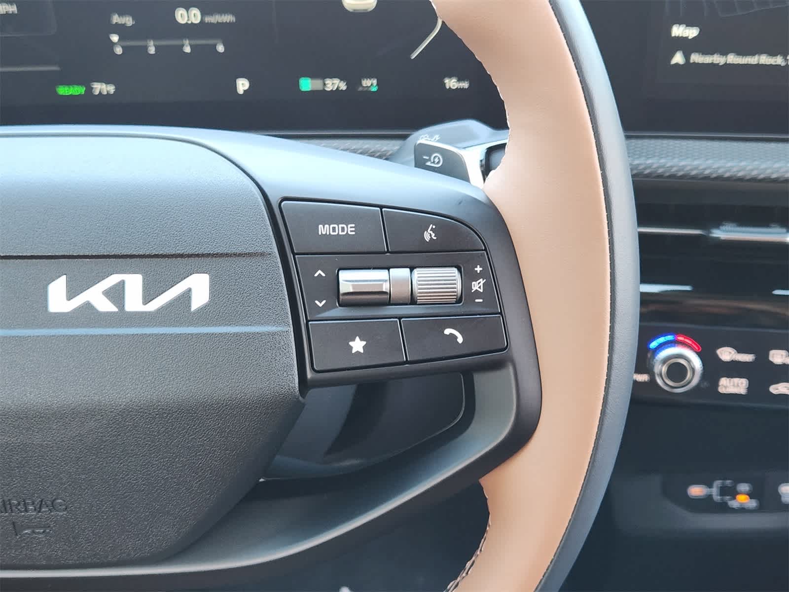 Thumbnail: 2025 Kia EV6 - 25