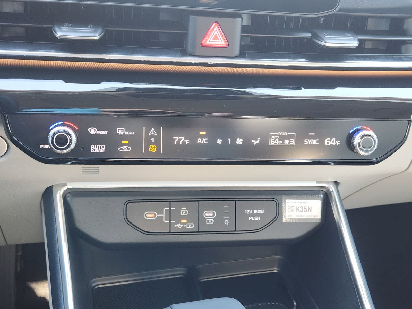 Thumbnail: 2026 Kia Carnival - 16