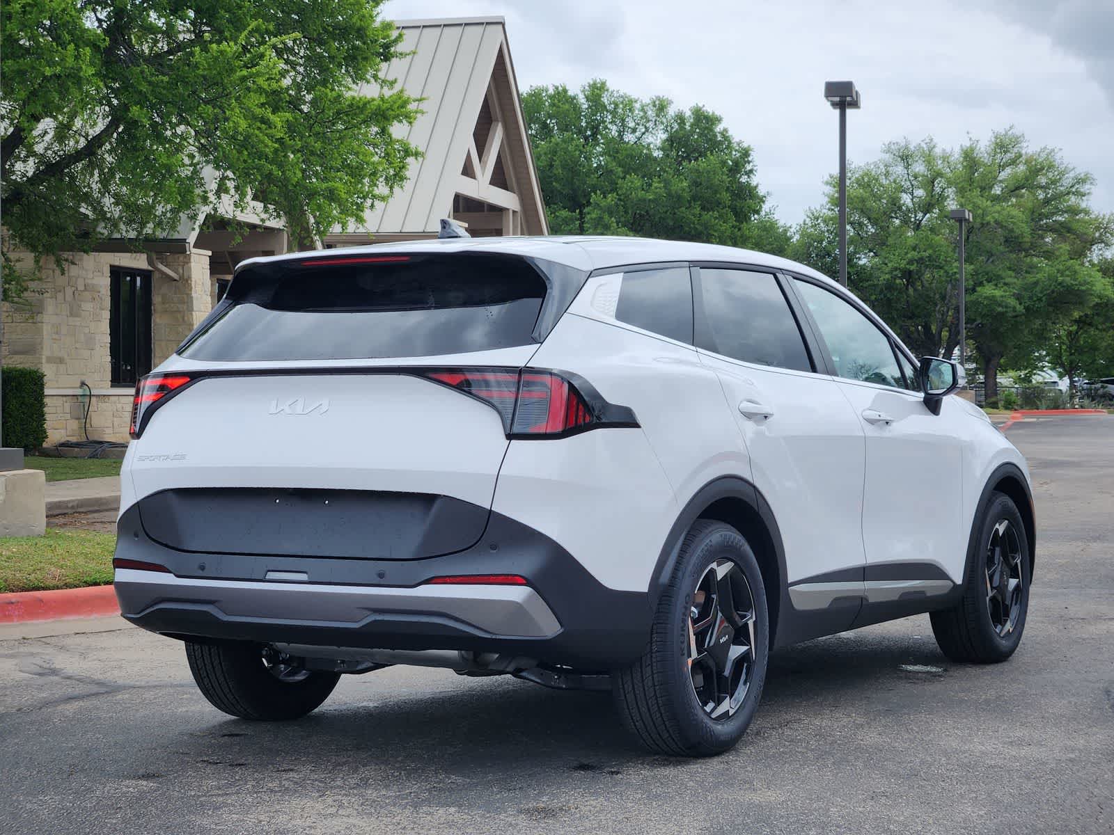 Thumbnail: 2026 Kia Sportage - 6