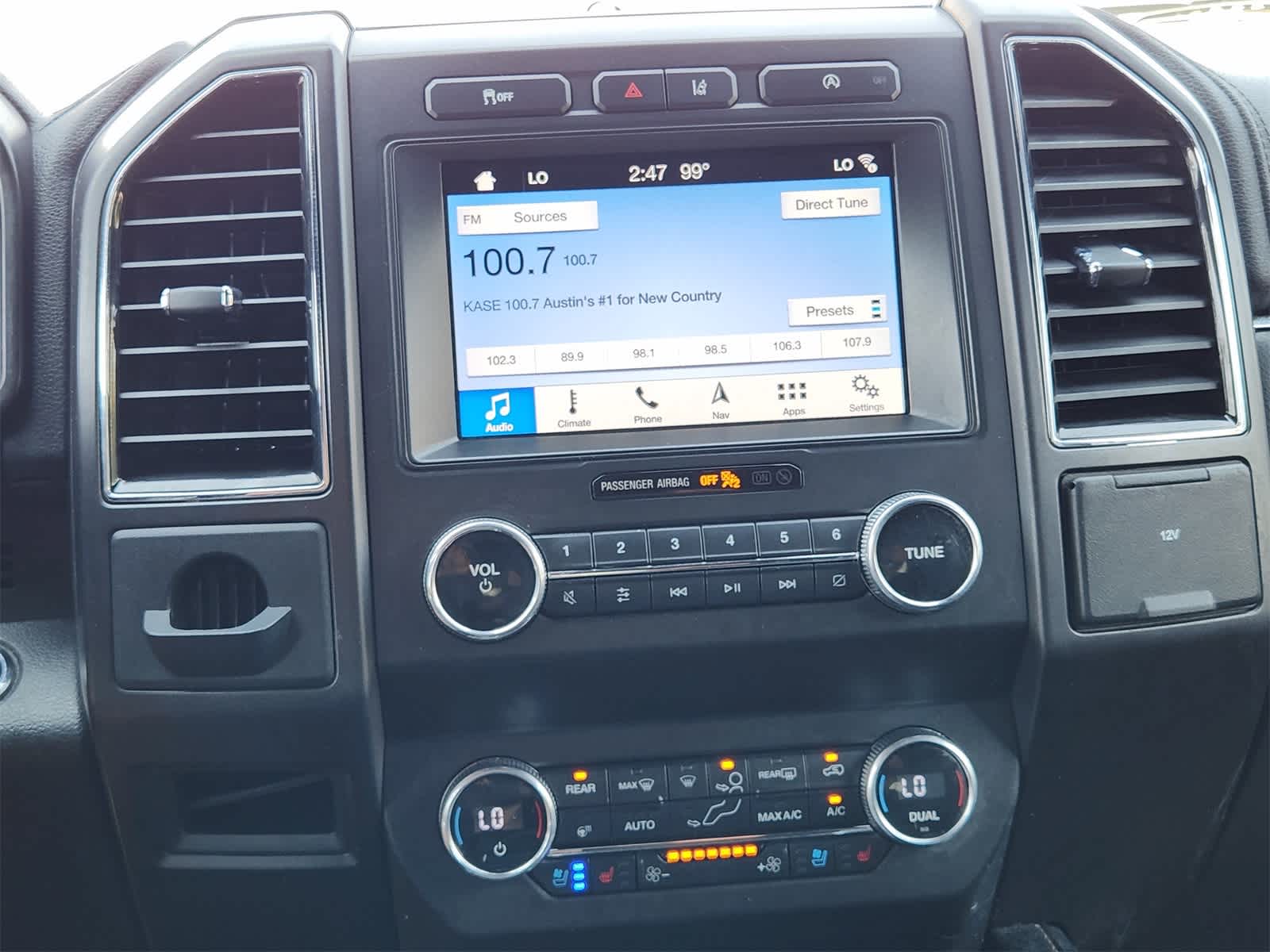 Thumbnail: 2019 Ford Expedition - 17