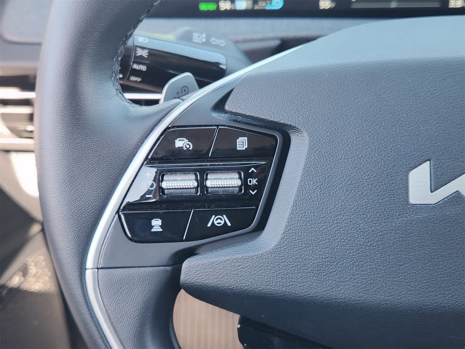 Thumbnail: 2023 Kia EV6 - 27