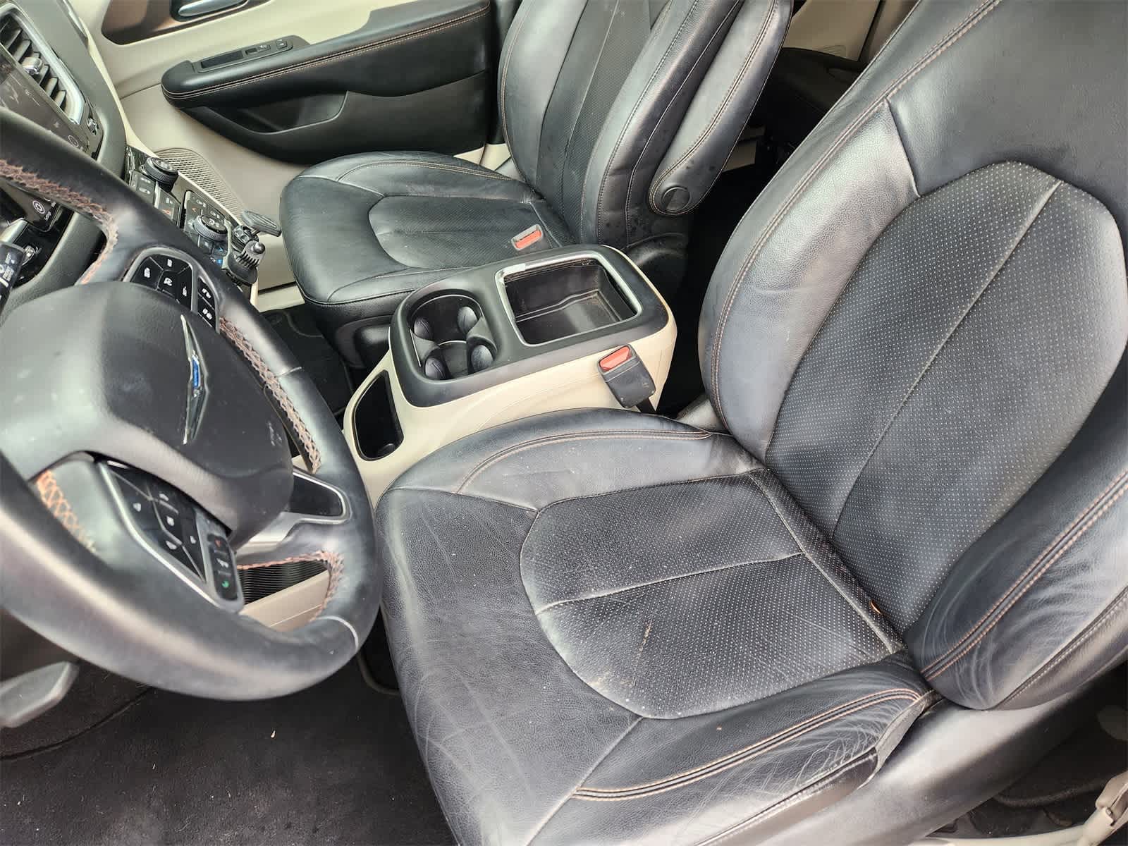 Thumbnail: 2018 Chrysler Pacifica - 12