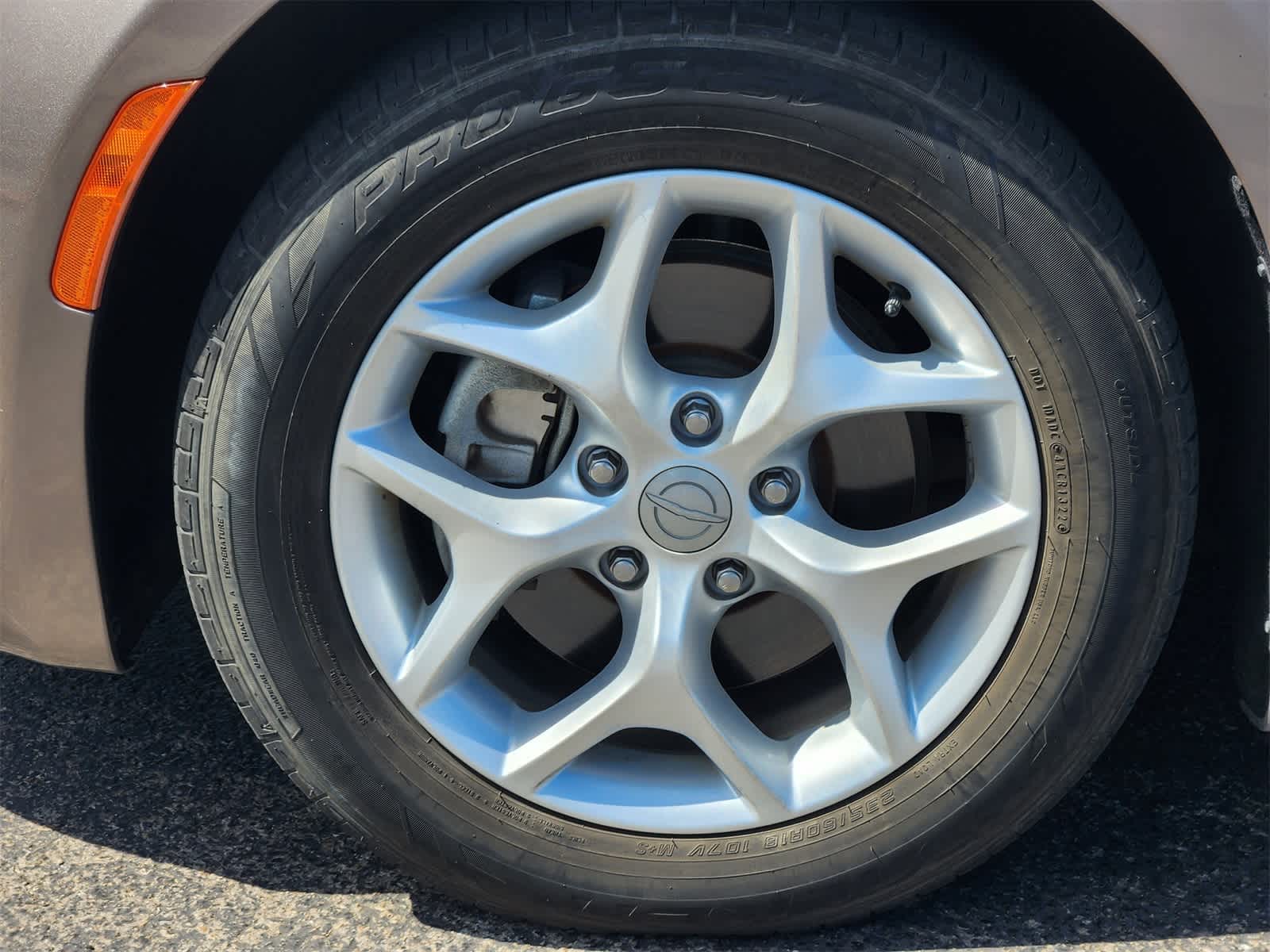 Thumbnail: 2018 Chrysler Pacifica - 9