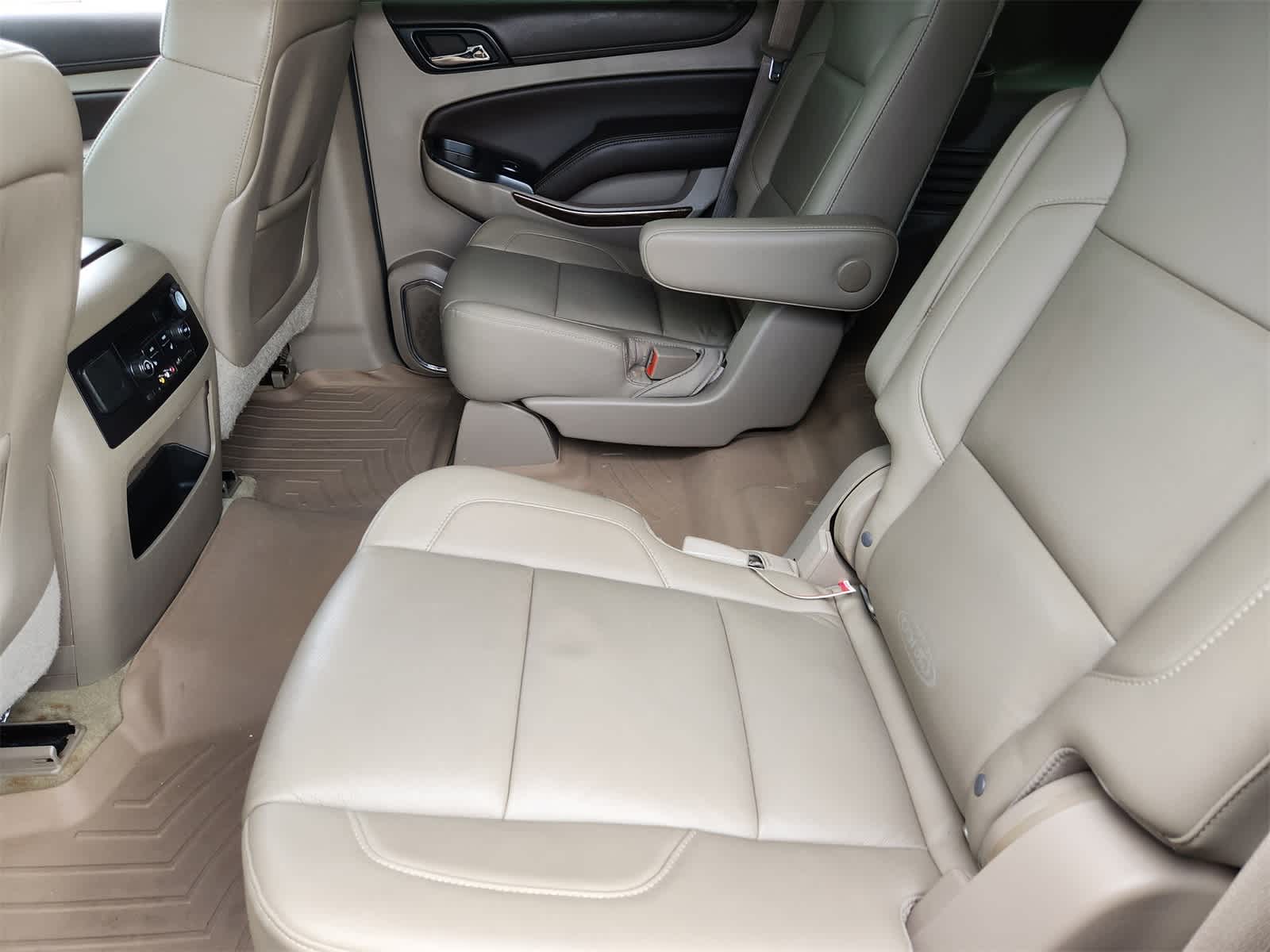 Thumbnail: 2015 Chevrolet Tahoe - 25