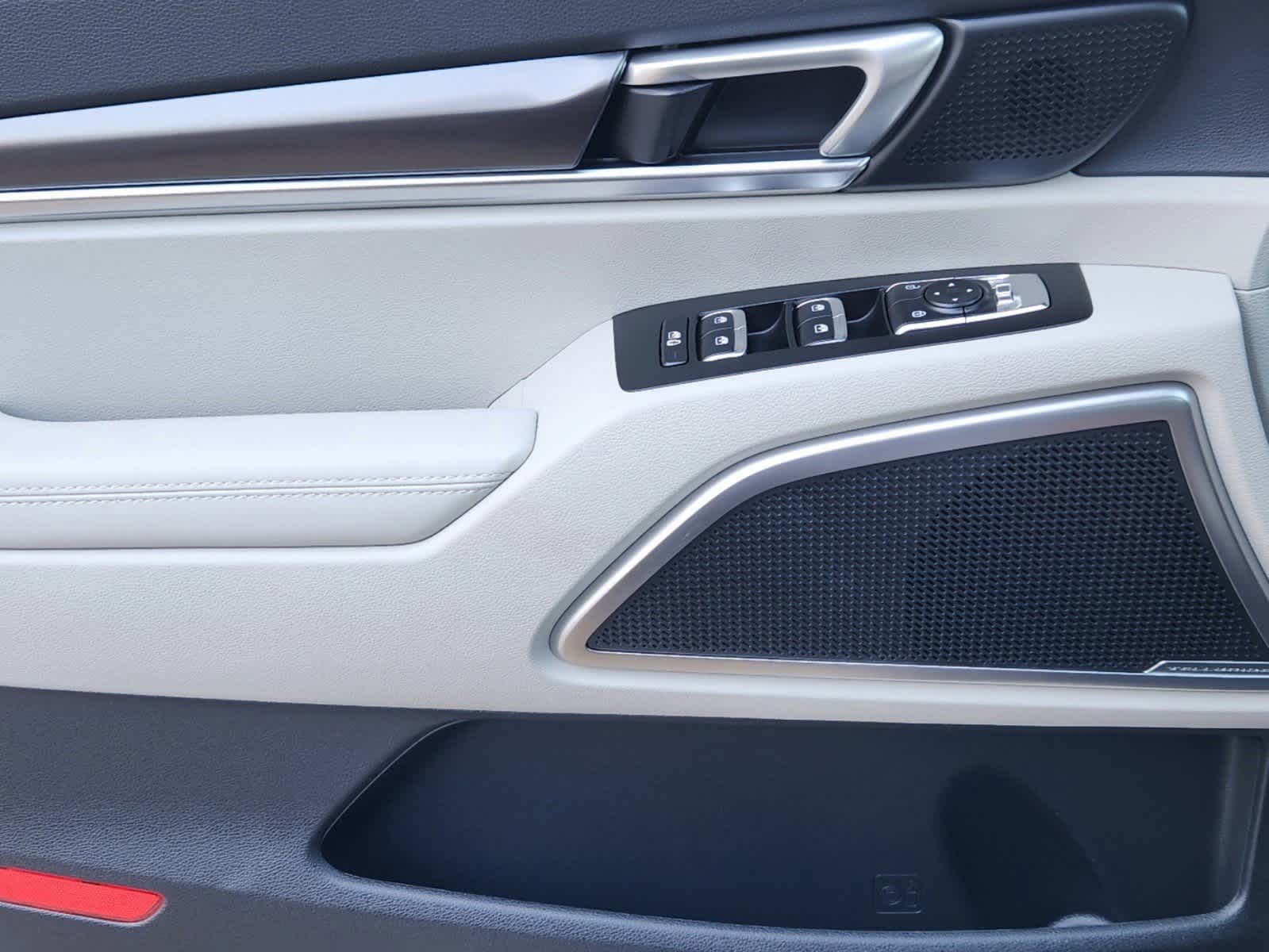 Thumbnail: 2025 Kia Telluride - 17