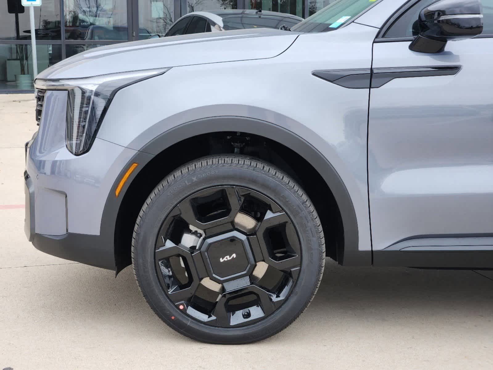 Thumbnail: 2025 Kia Sorento - 7