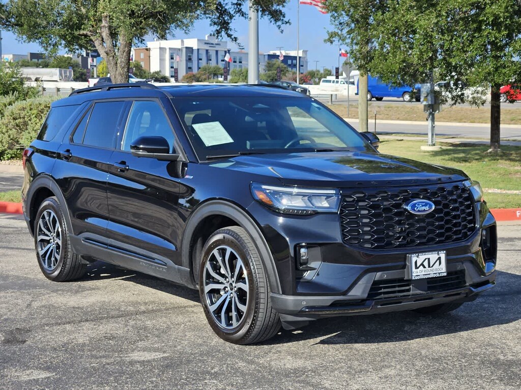Used 2025 Ford Explorer ST-Line SUV