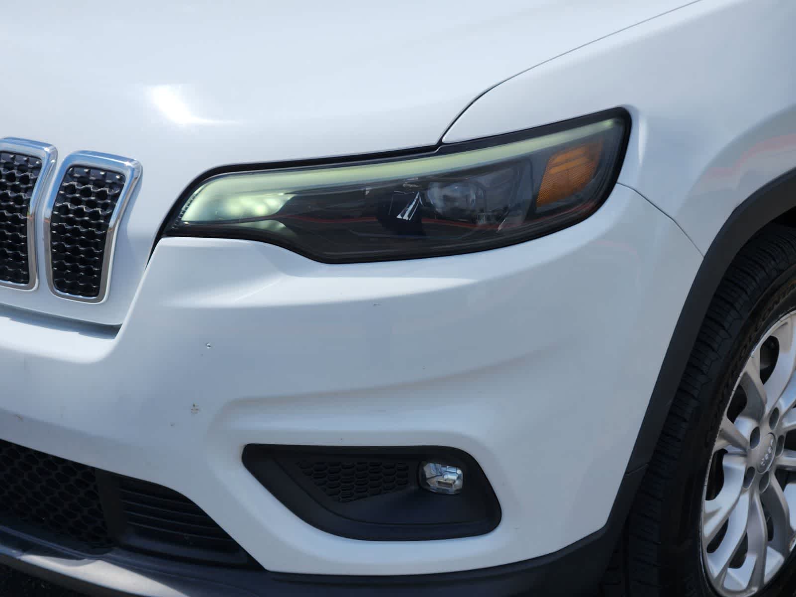 Thumbnail: 2019 Jeep Cherokee - 7