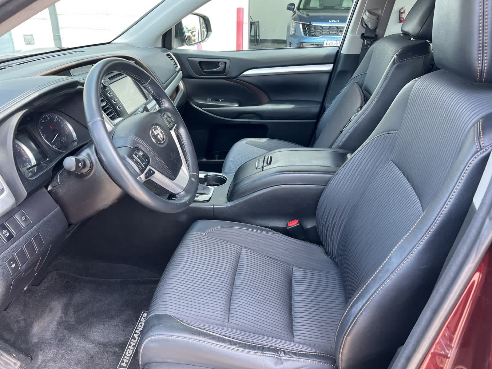 Thumbnail: 2017 Toyota Highlander - 11
