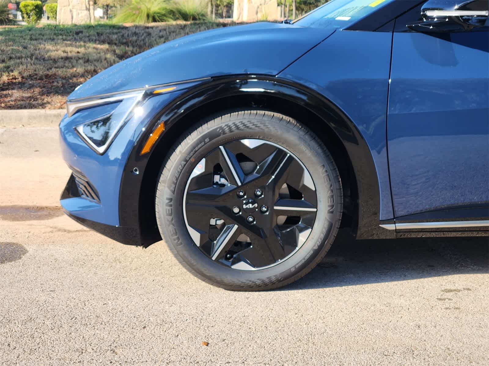 Thumbnail: 2025 Kia EV6 - 8