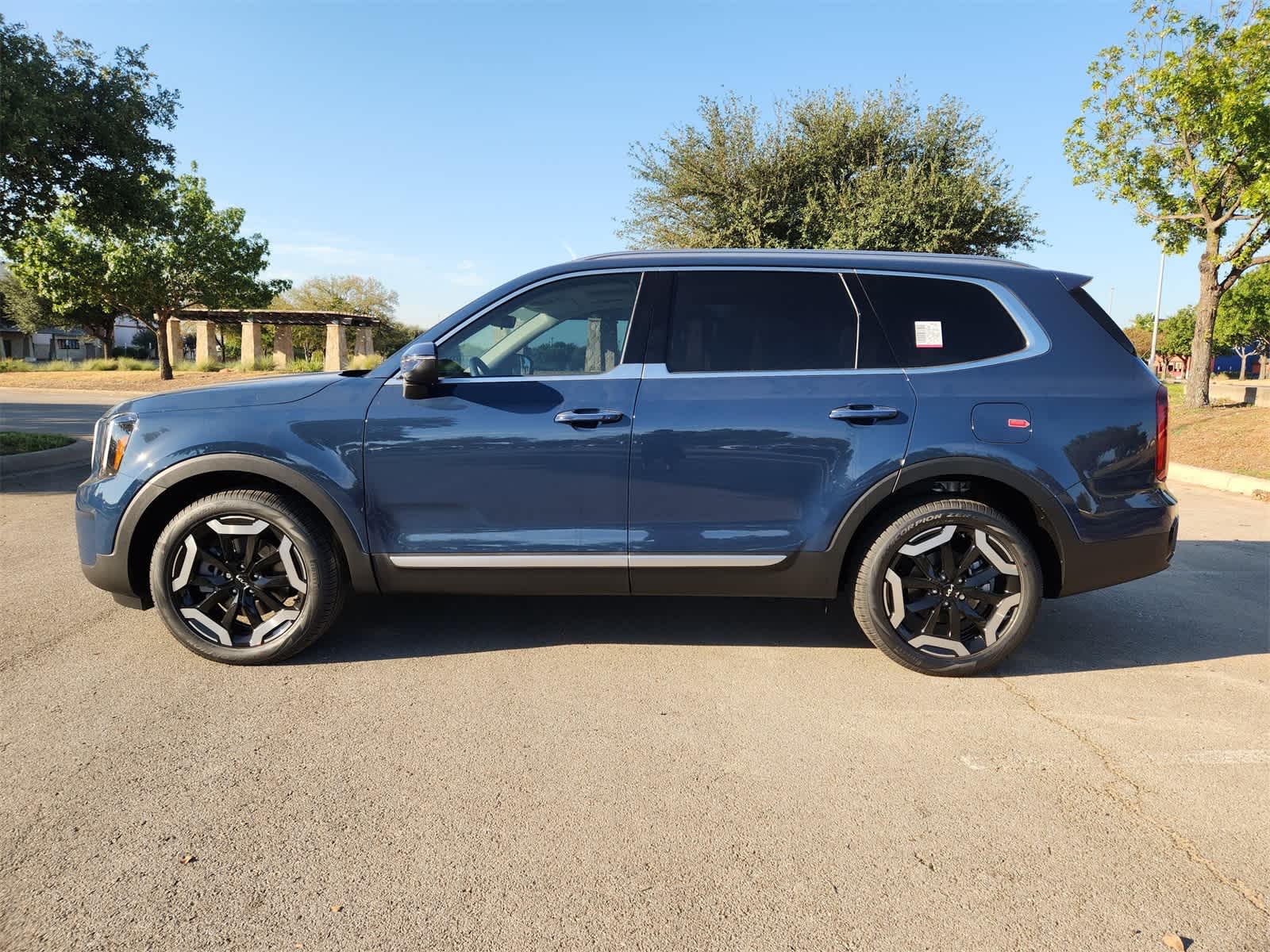 Thumbnail: 2025 Kia Telluride - 4