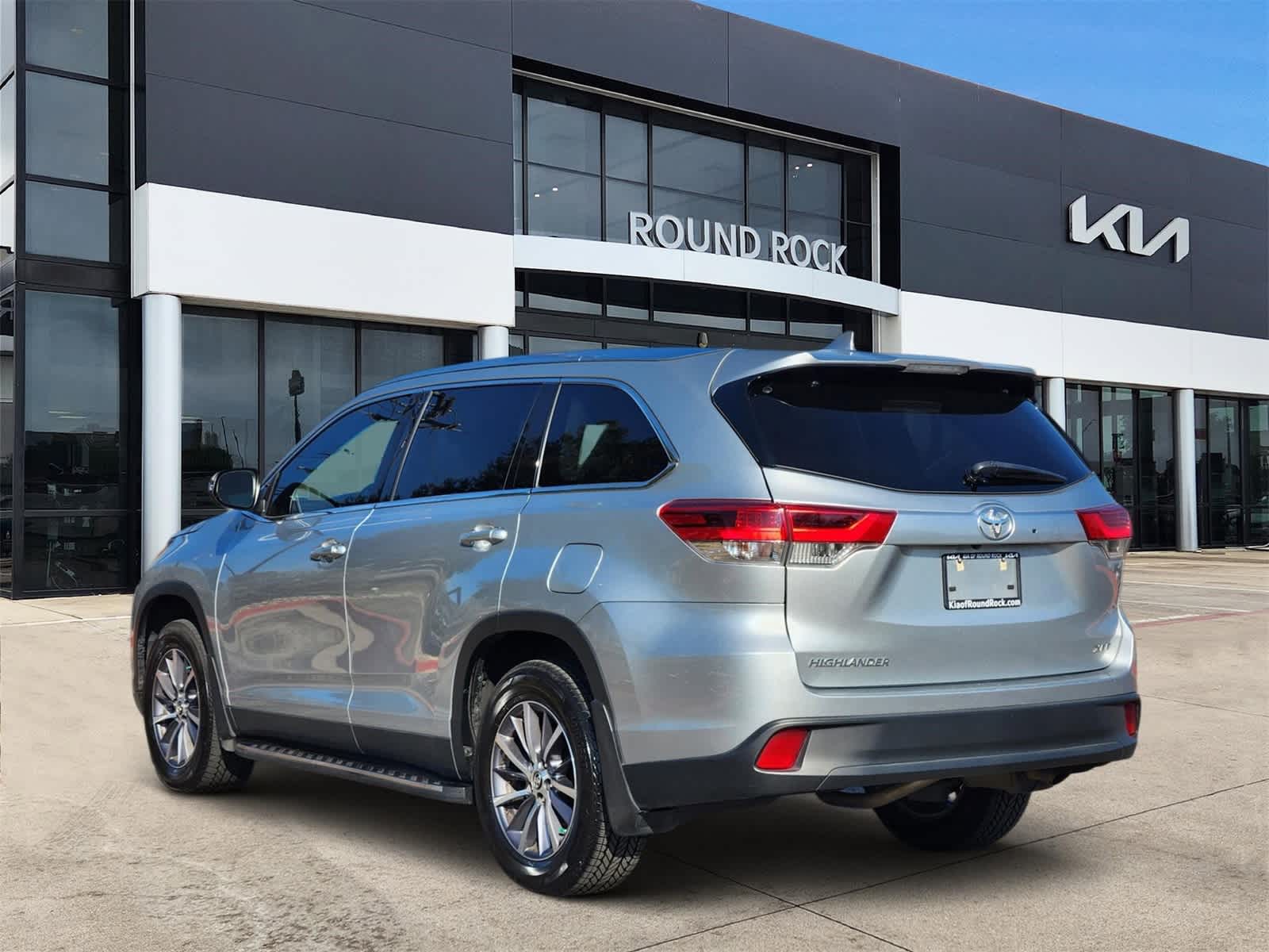 Thumbnail: 2019 Toyota Highlander - 6