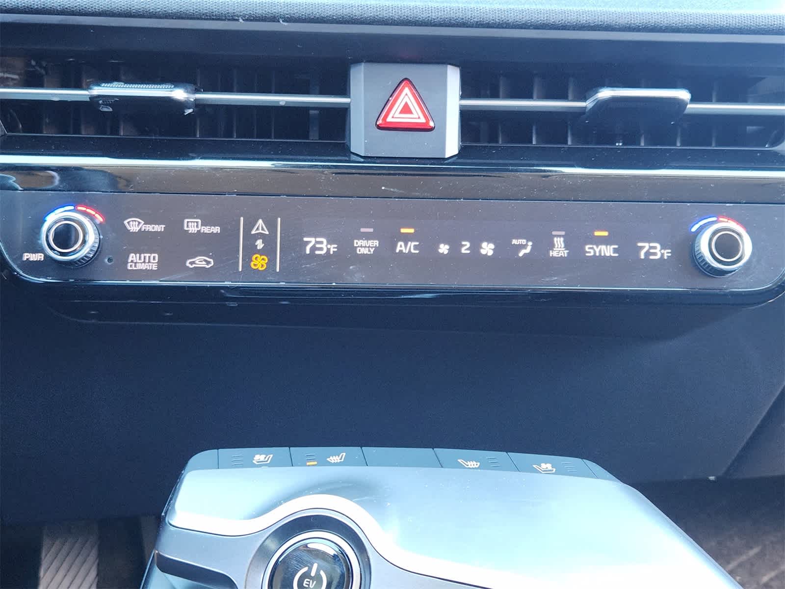 Thumbnail: 2023 Kia EV6 - 19