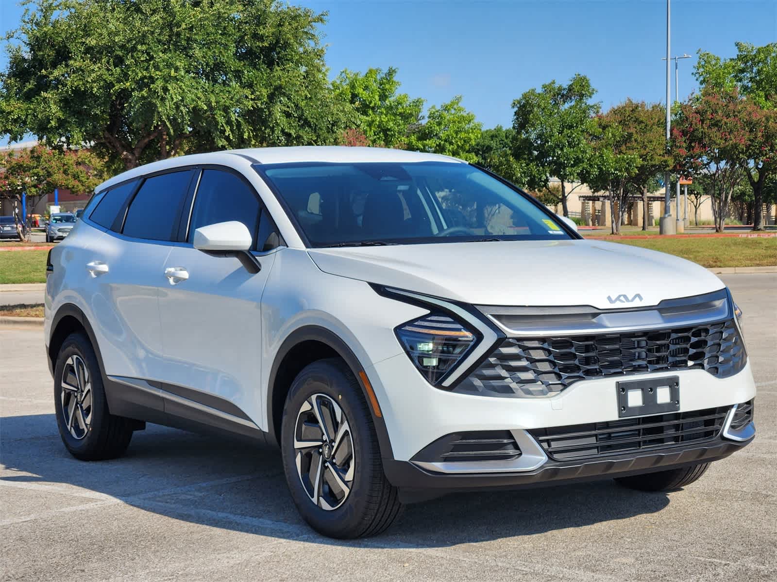 Thumbnail: 2025 Kia Sportage - 3
