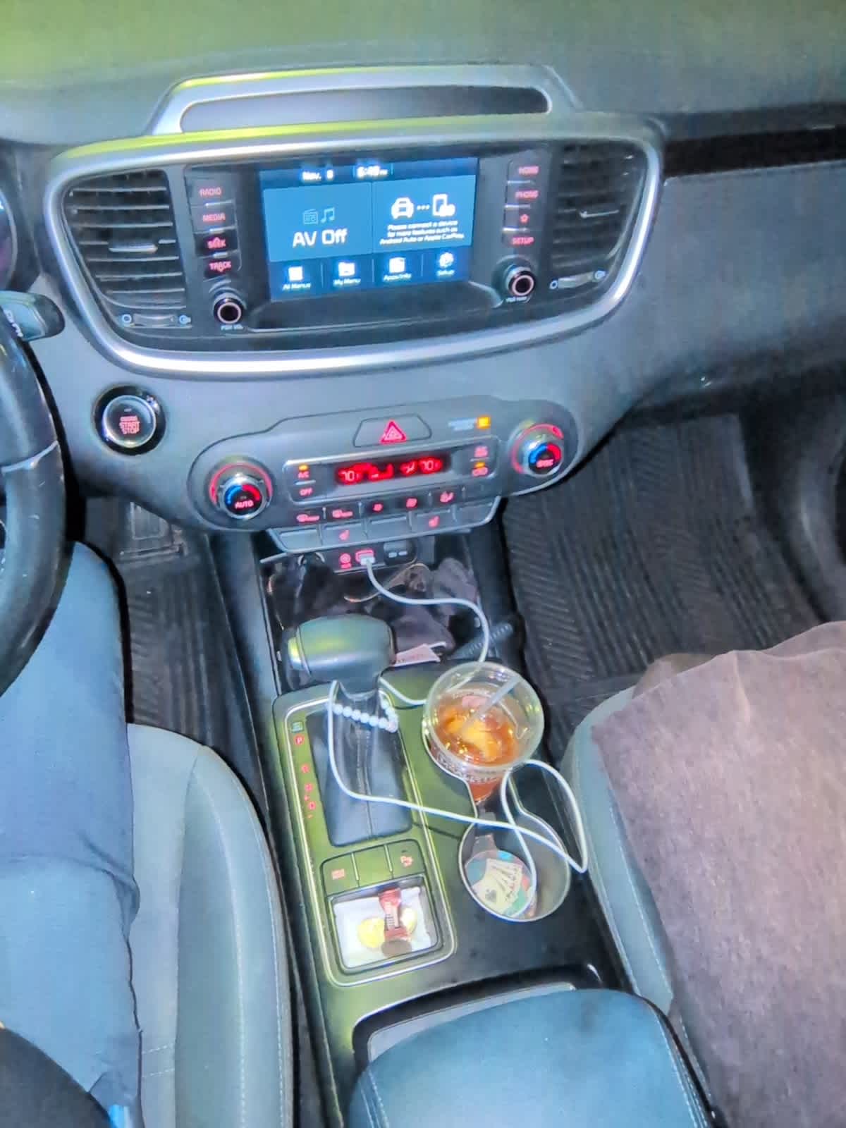 Thumbnail: 2020 Kia Sorento - 11