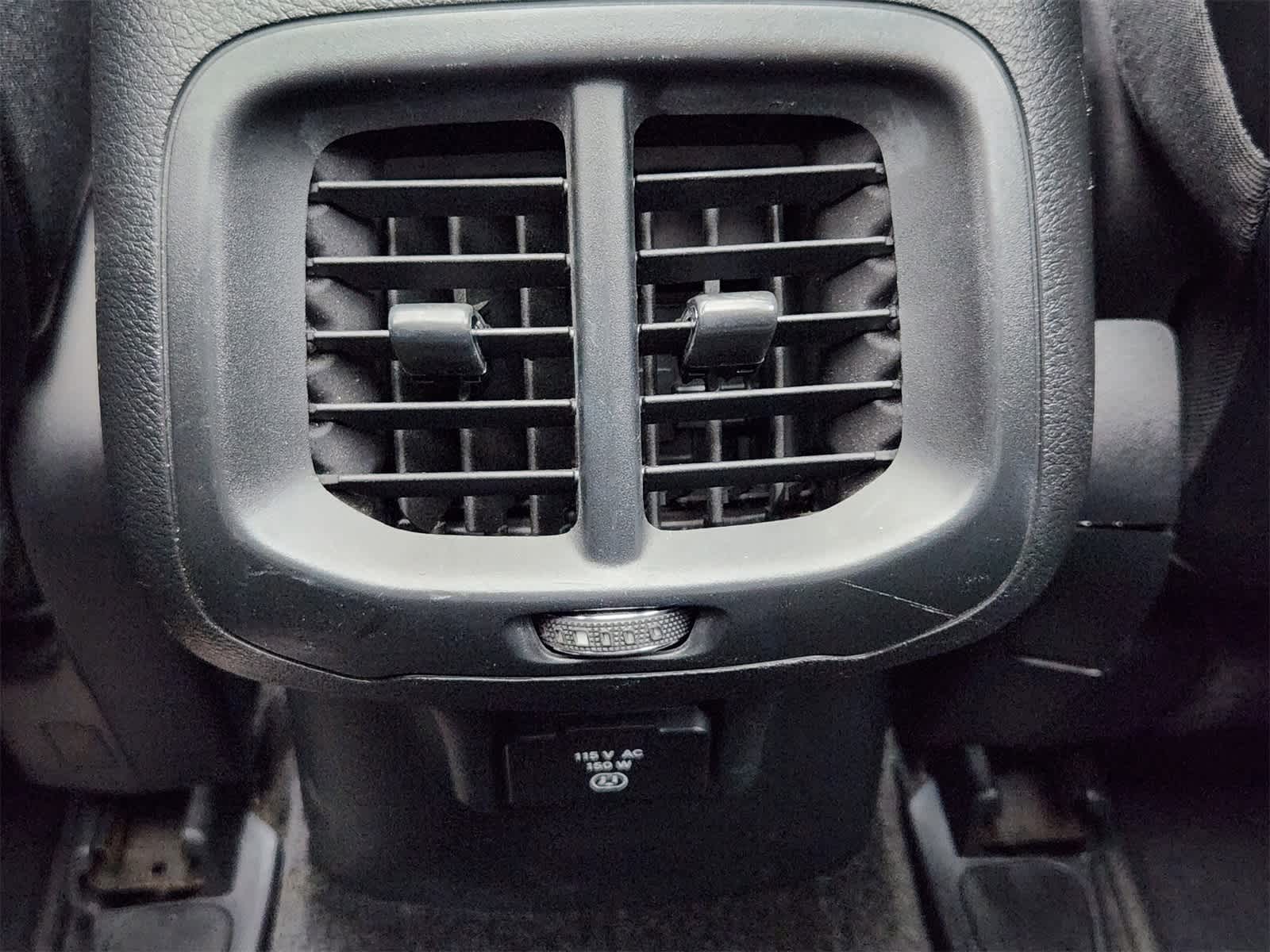 Thumbnail: 2016 Jeep Cherokee - 30