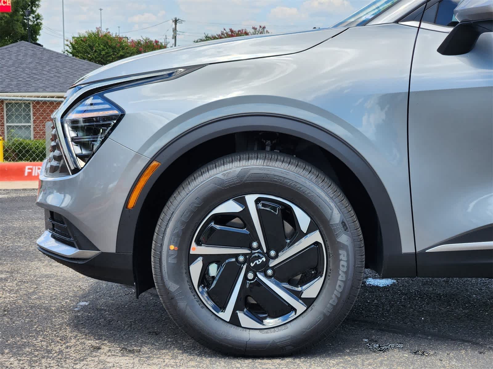 Thumbnail: 2025 Kia Sportage - 8