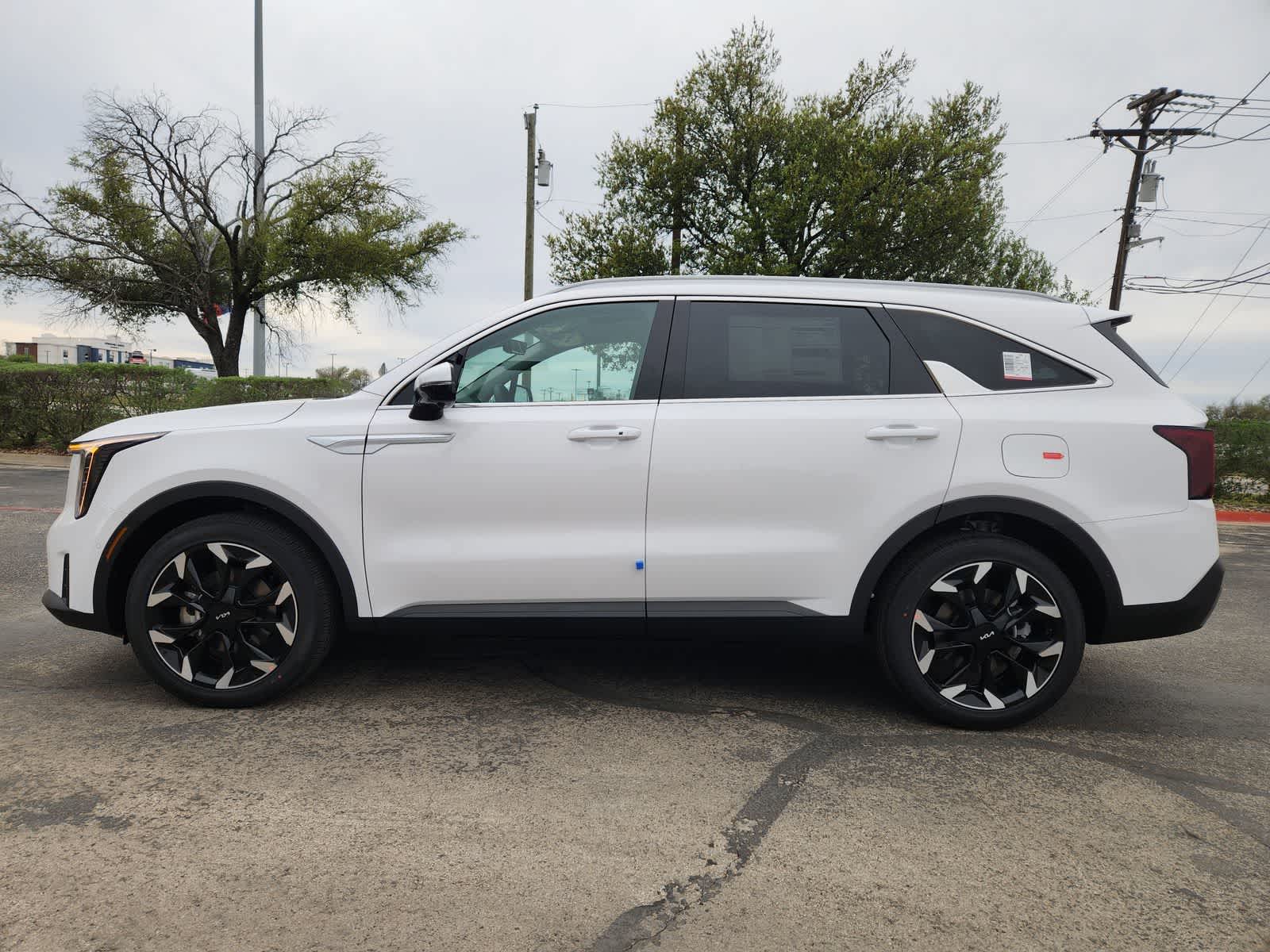 Thumbnail: 2026 Kia Sorento - 4