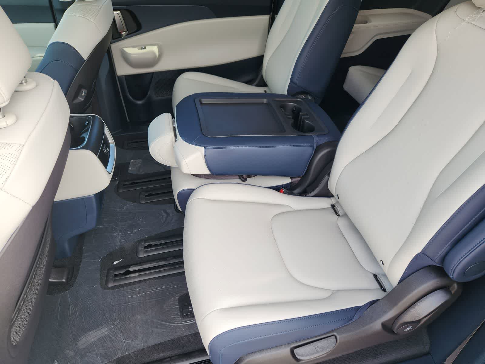 Thumbnail: 2026 Kia Carnival - 23